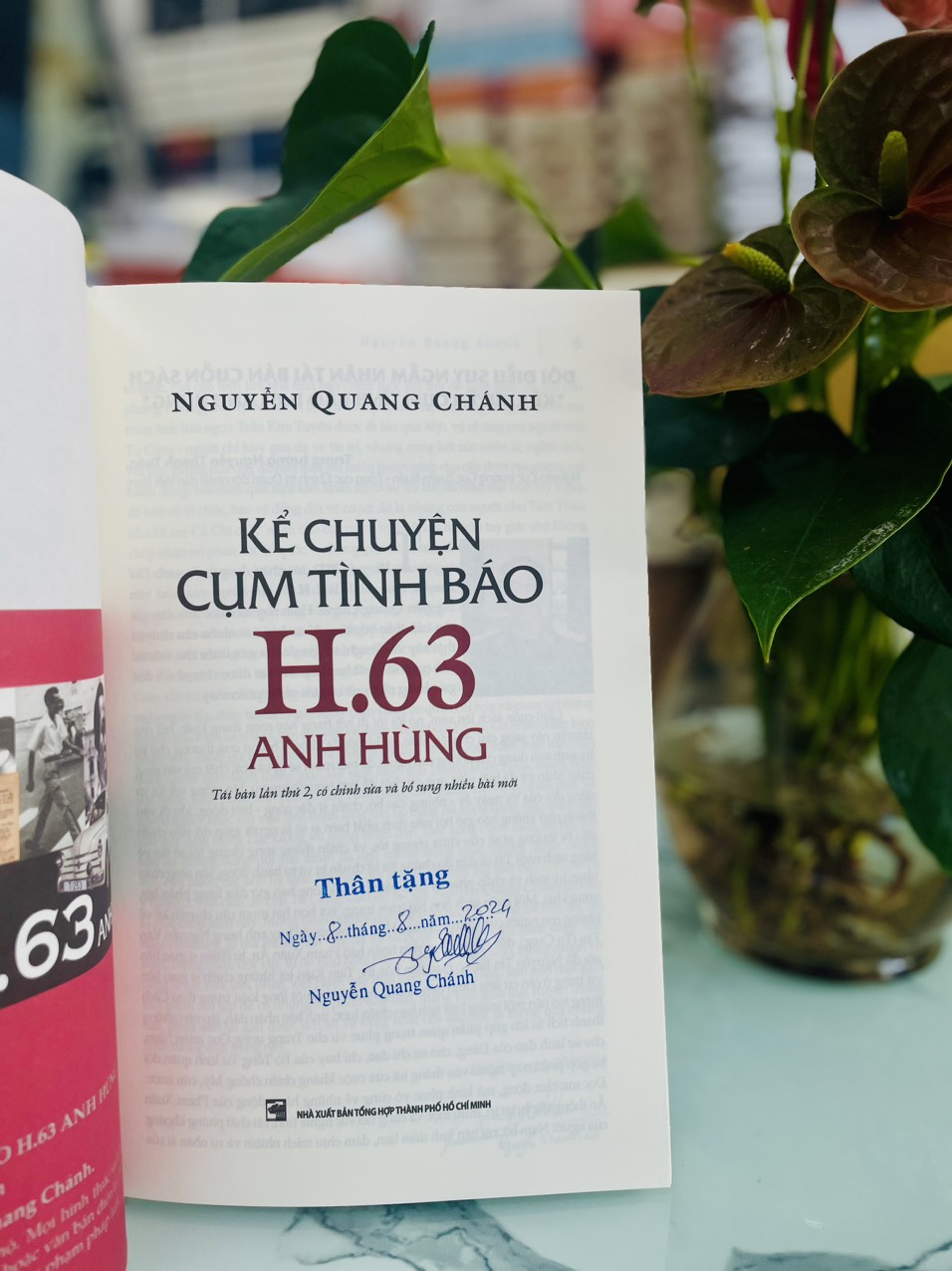 Sách - Kể chuyện Cụm Tình Báo H.63 Anh Hùng (Bìa mềm) - BẢN CÓ CHỮ KÝ TÁC GIẢ