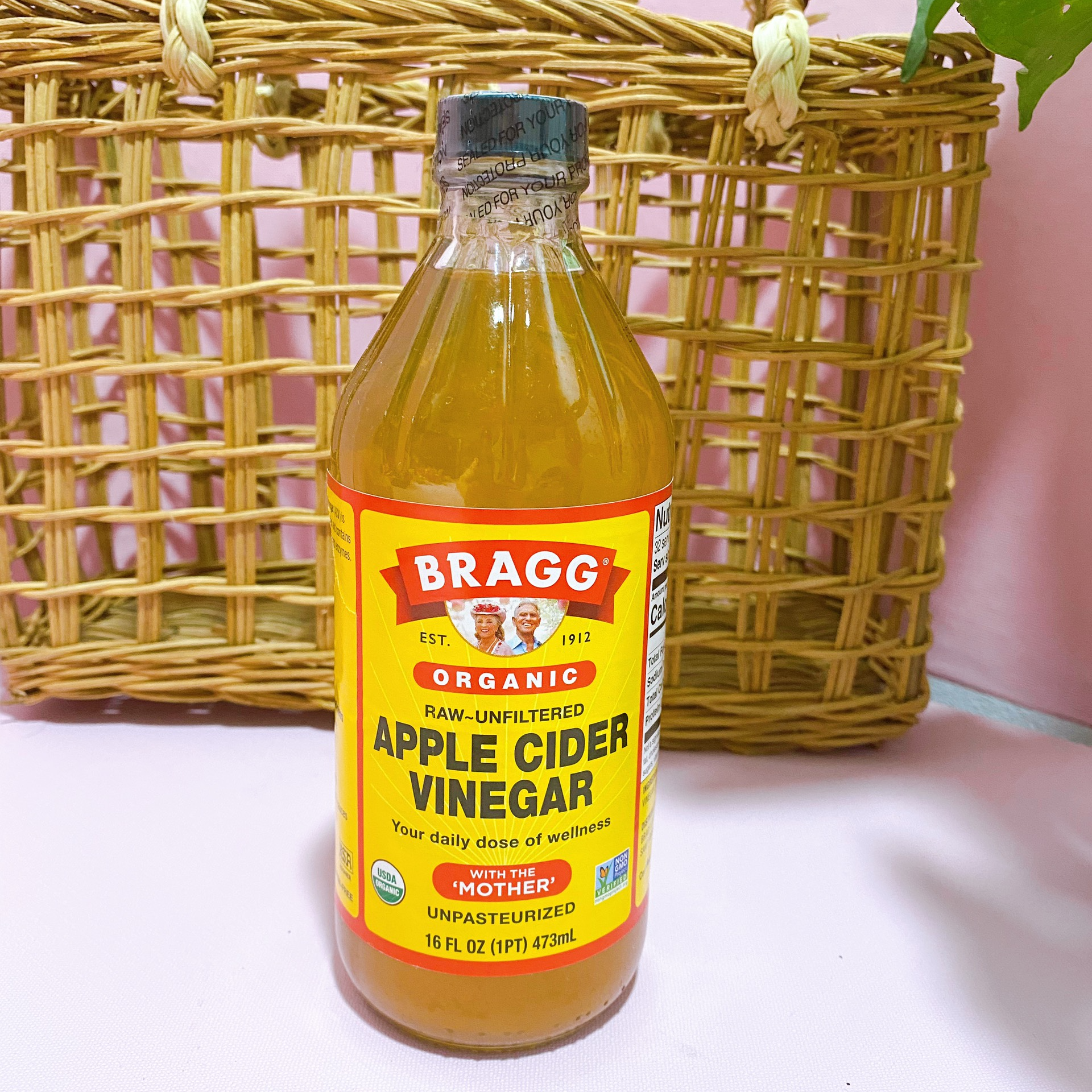 Giấm táo hữu cơ Bragg 473ml