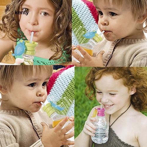 Dụng cụ uống nước cho bé đi du lịch, gắn vừa các loại chai nhưa, có Nắp đậy bình nước, ống hút tiện dụng