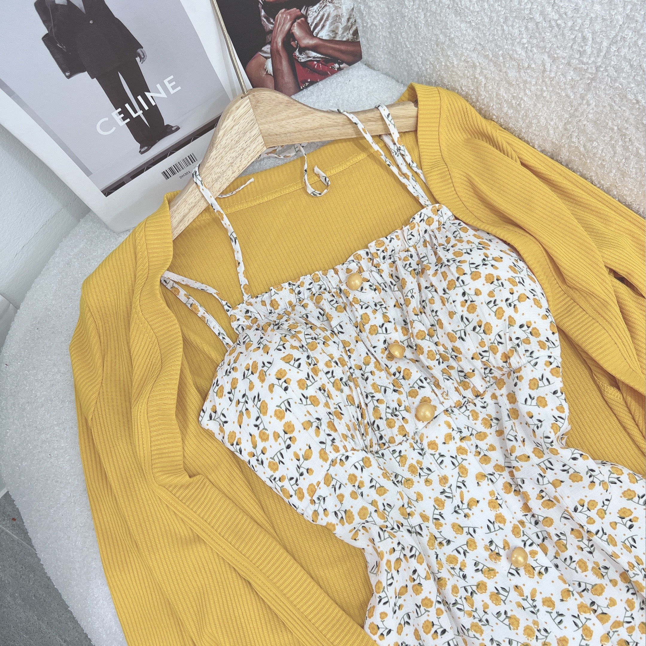 Đầm midi 2 dây hoa vàng kèm áo khoác vàng tôn da trắng sáng - Rossy Fashion