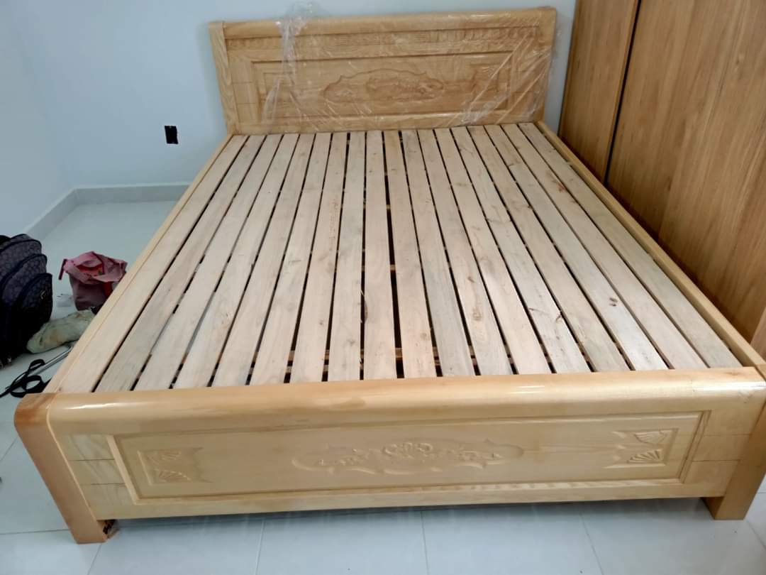 Giường Gỗ Sồi Nga 1m6x2M màu tự nhiên