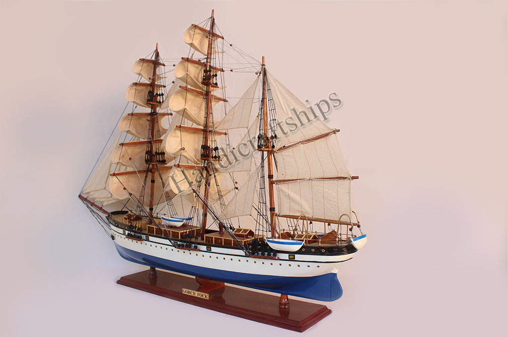 Thuyền buồm trang trí (Gorch Fock - Thân 60cm)