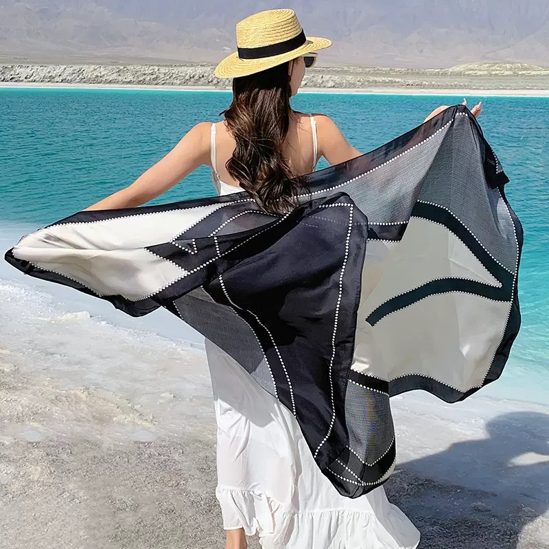 KHĂN CHOÀNG LỤA DÁNG DÀI CỰC SANG PHONG CÁCH TÂY ÂU SANG XỊN MỊN MÃ 09