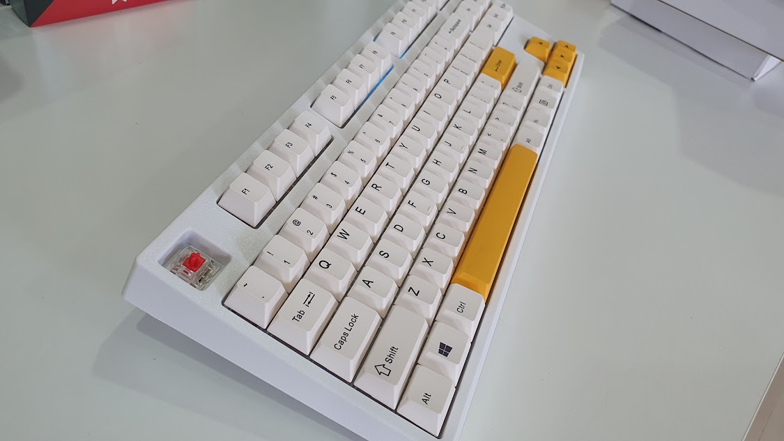 Bàn phím keycool KC87 3 modes Hotswap Gateron red Swich - Hàng chính hãng