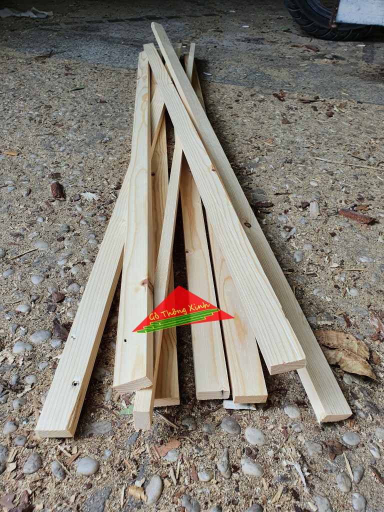 Thanh gỗ thông pallet dài 1m2,rộng 3cm,dày 1.3cm dùng trang trí ngoài trời, ban công, làm khung sườn,đóng thùng pallet