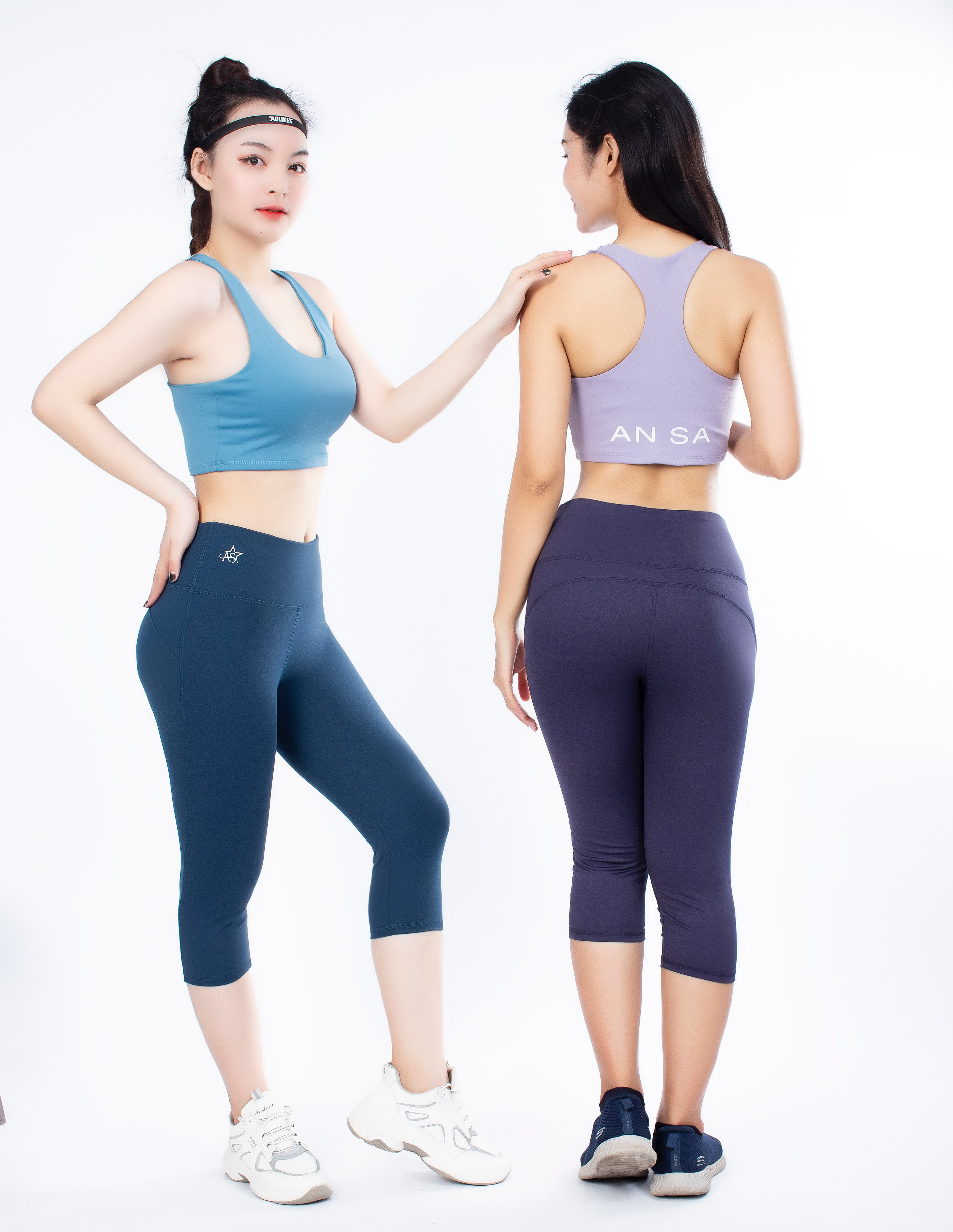 Áo croptop 3 lỗ  thể thao nữ 2 lớp cổ tim màu Tím nhạt - AR801