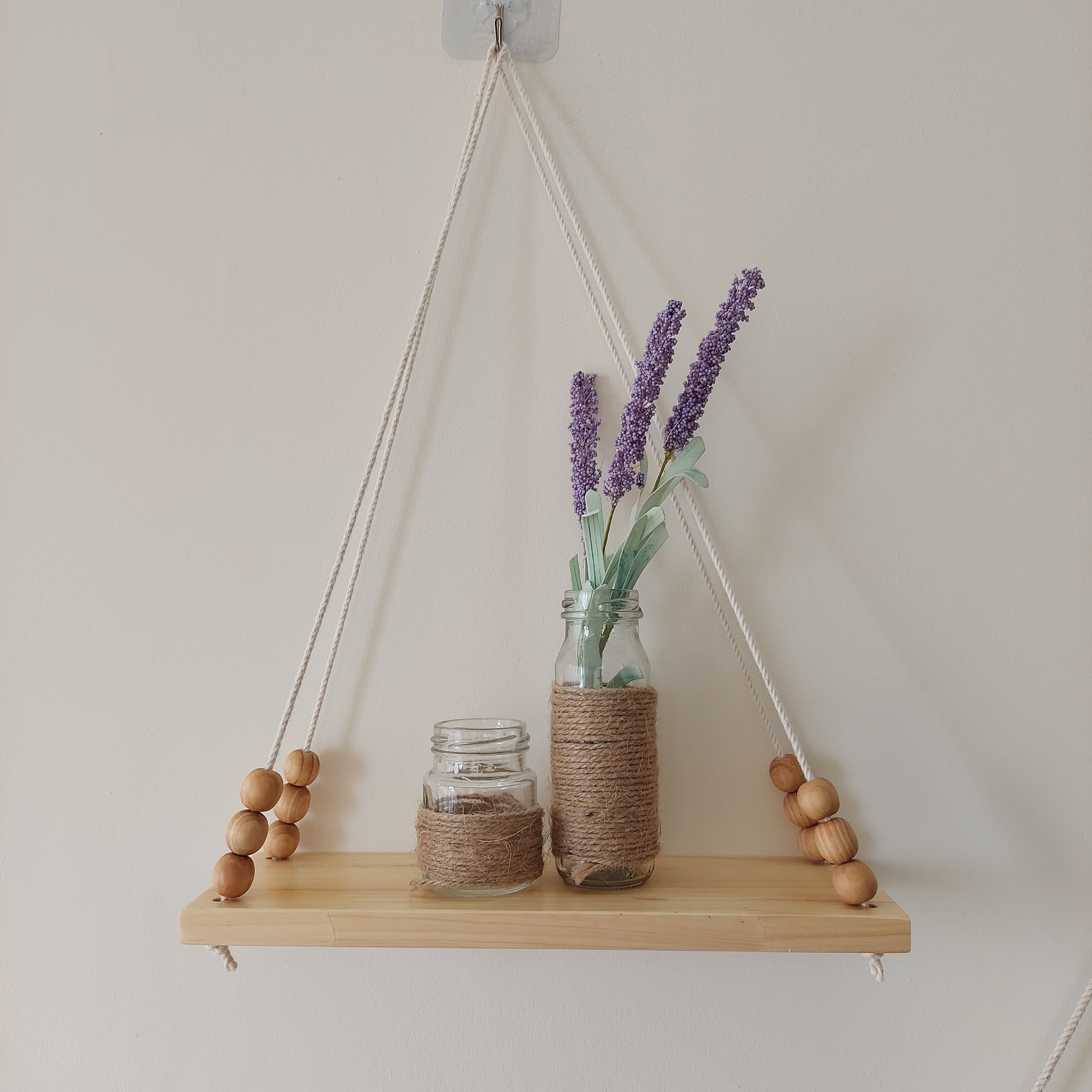 Kệ trang trí dây treo tường kết hợp hạt gỗ