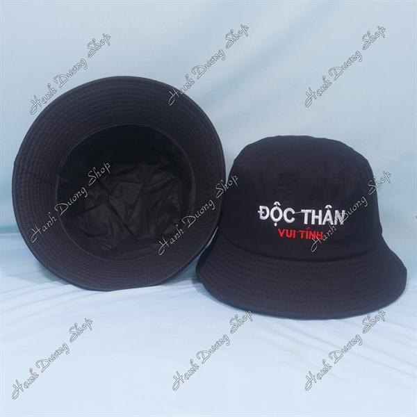 Nón tai bèo mũ bucket vành nhỏ thêu chữ Độc Thân Vui Tính - Đen