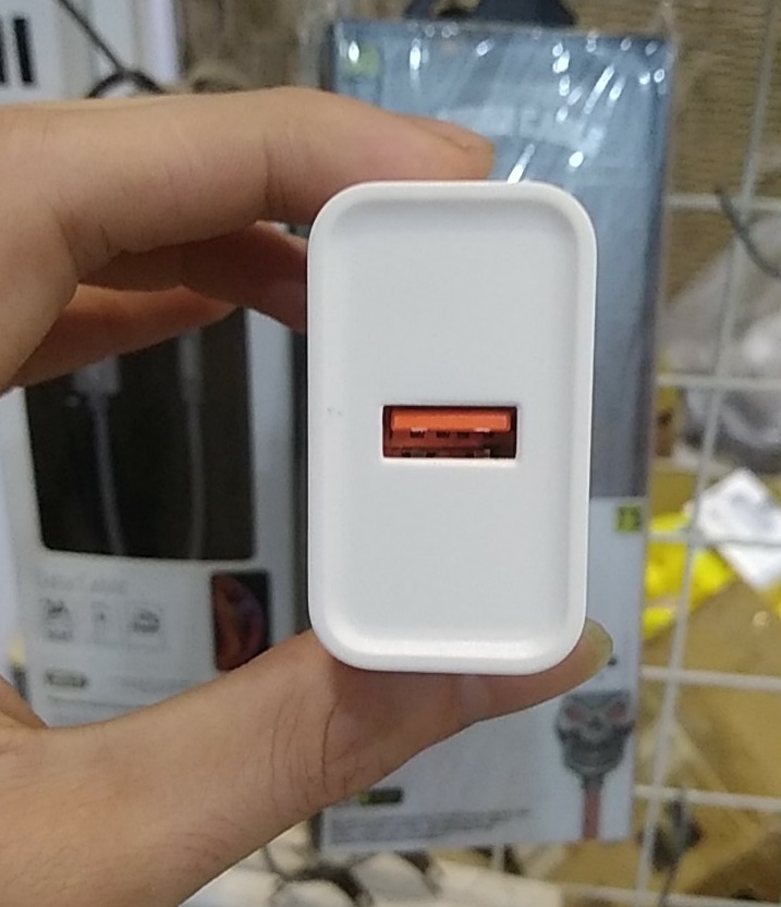 Củ sạc nhanh 22W (5A) SENDEM C13 - Hỗ trợ Qualcom 3.0 và VOOC cho các điện thoại đời cao của Iphone, Samsung, Oppo - Hàng chính hãng