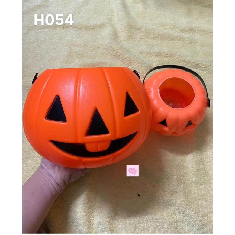 Giỏ bí ngô xin kẹo Halloween có đèn LED