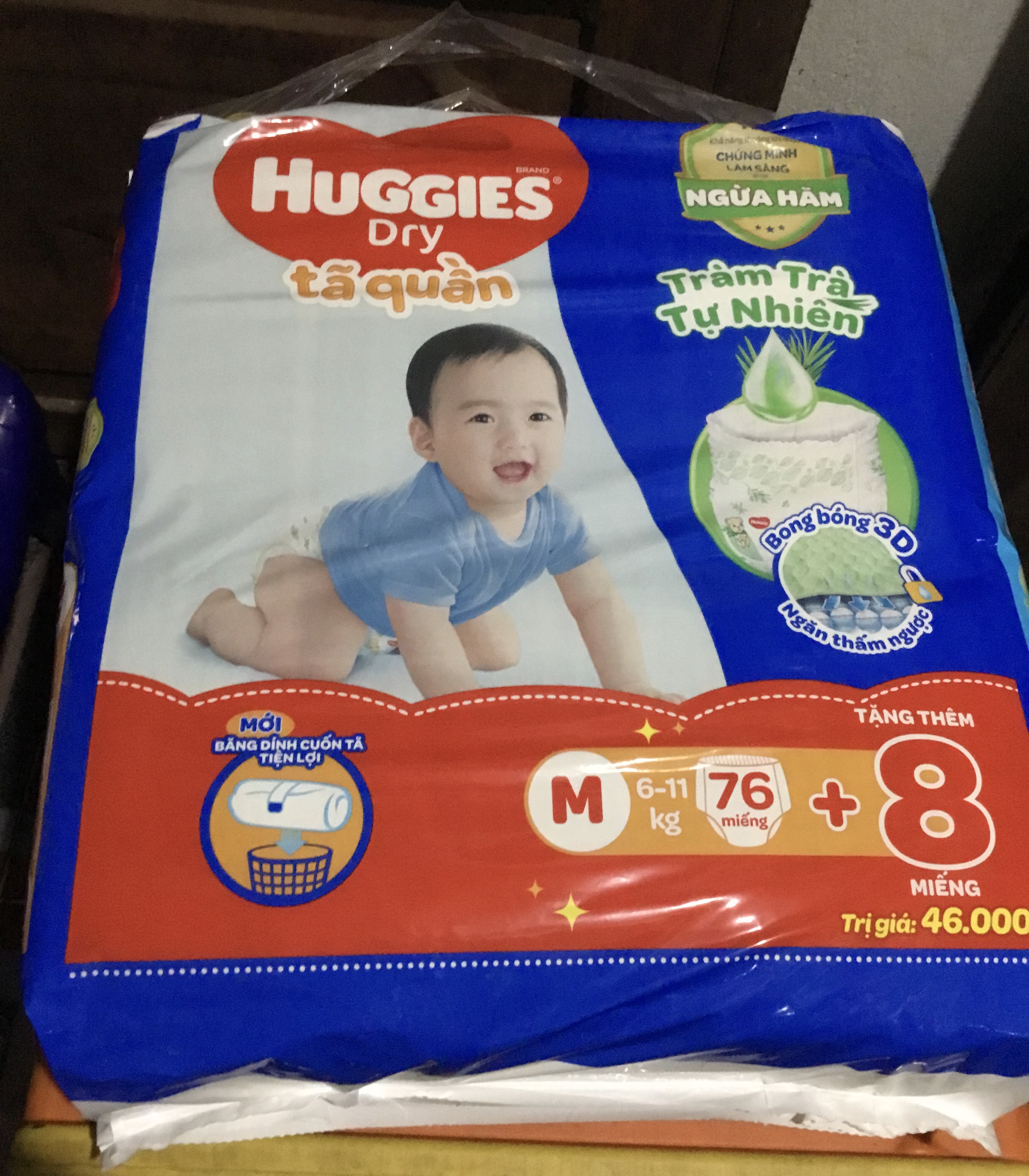 Tặng Thêm 8 Miếng- Tã quần Huggies M76 Skin Care Cho Bé Từ 6-11kg - Tràm trà tự nhiên ngừa hăm - Date luôn mới