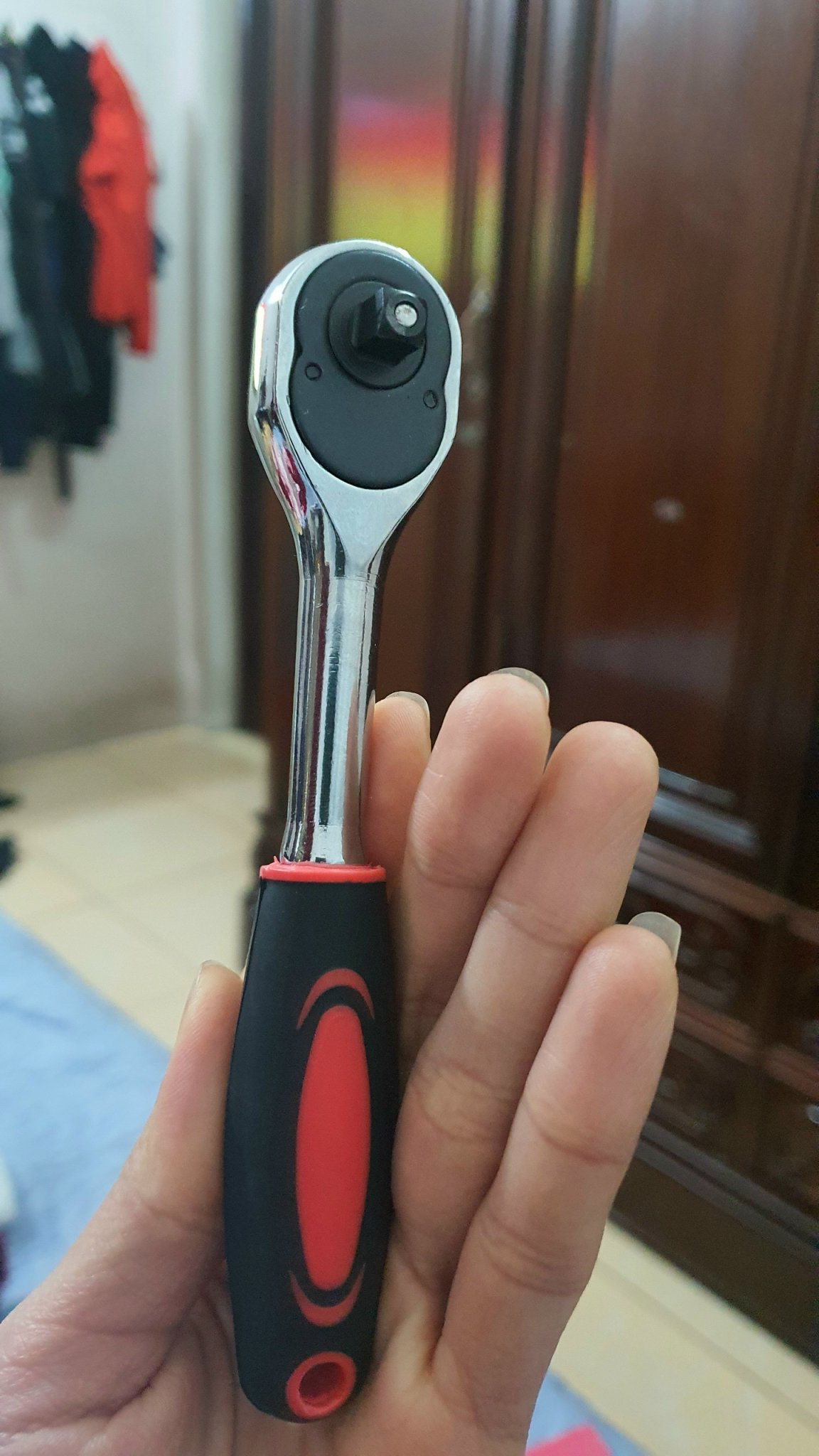Tay khẩu tự động 1/4