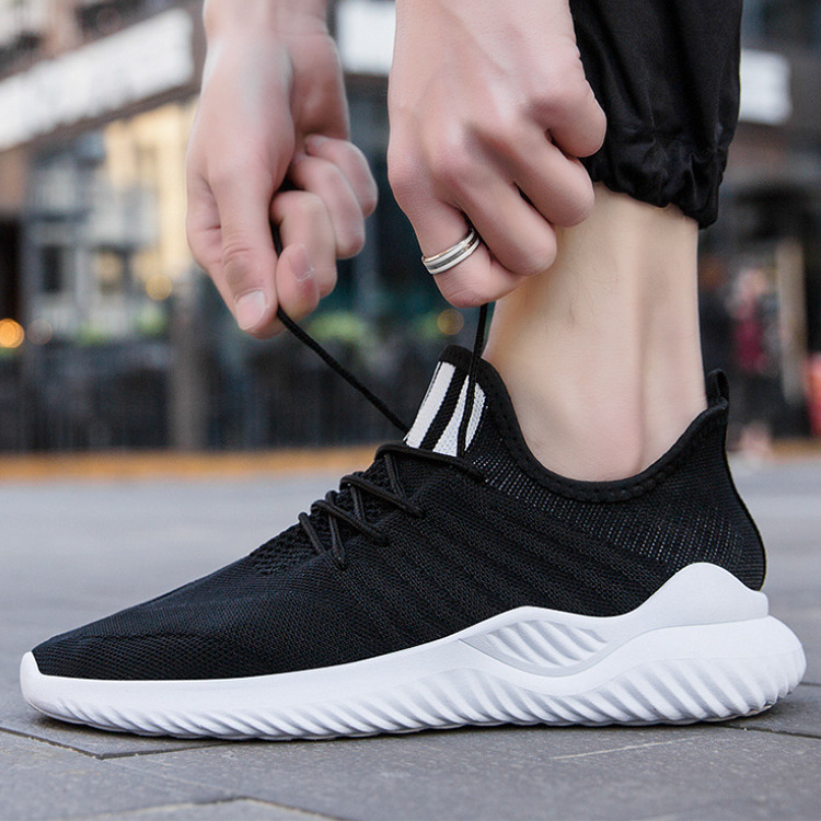 Men's flyknik breathable comfortable wild casual shoes