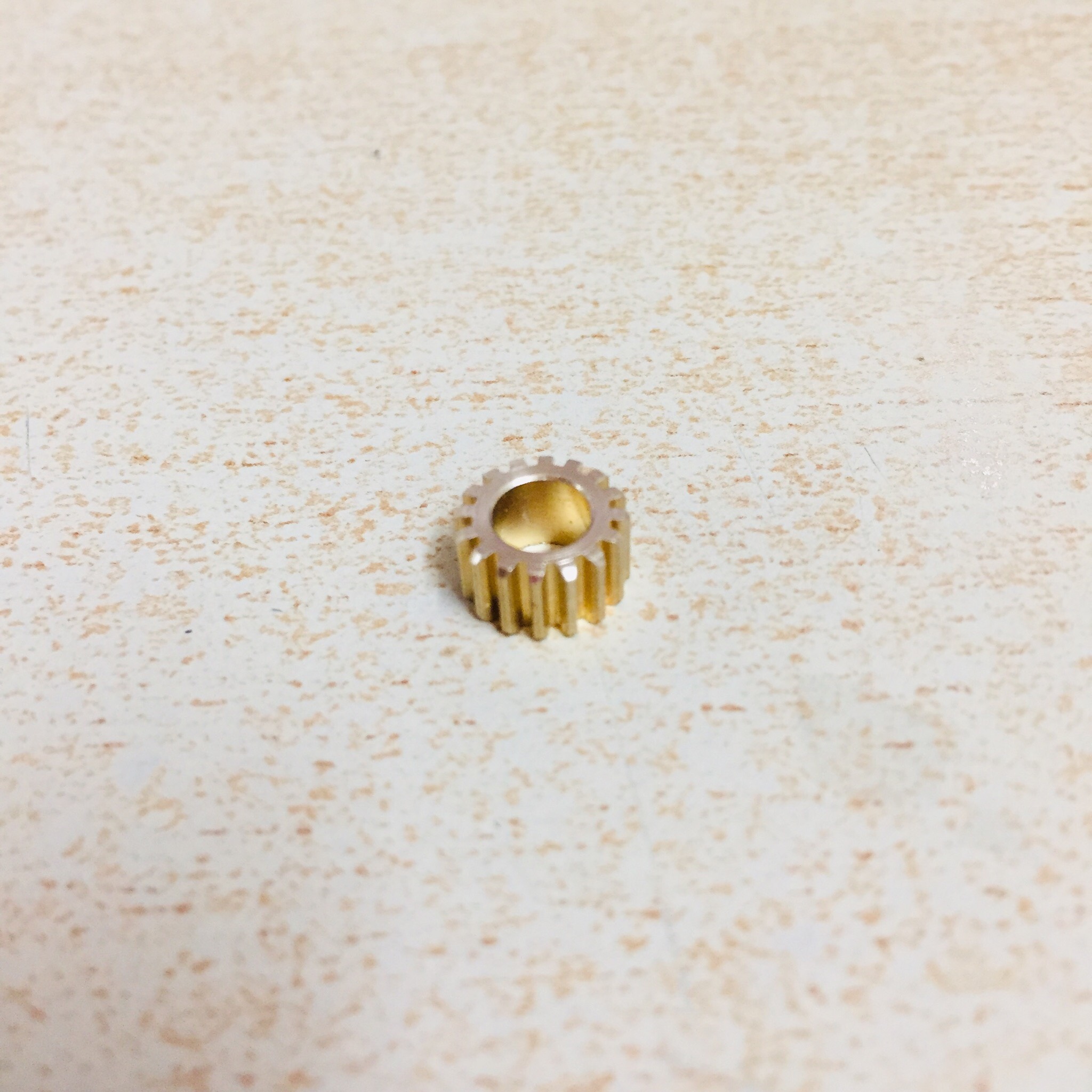 Bánh răng đồng 16 răng lỗ trục 5mm dùng để nối trục động cơ