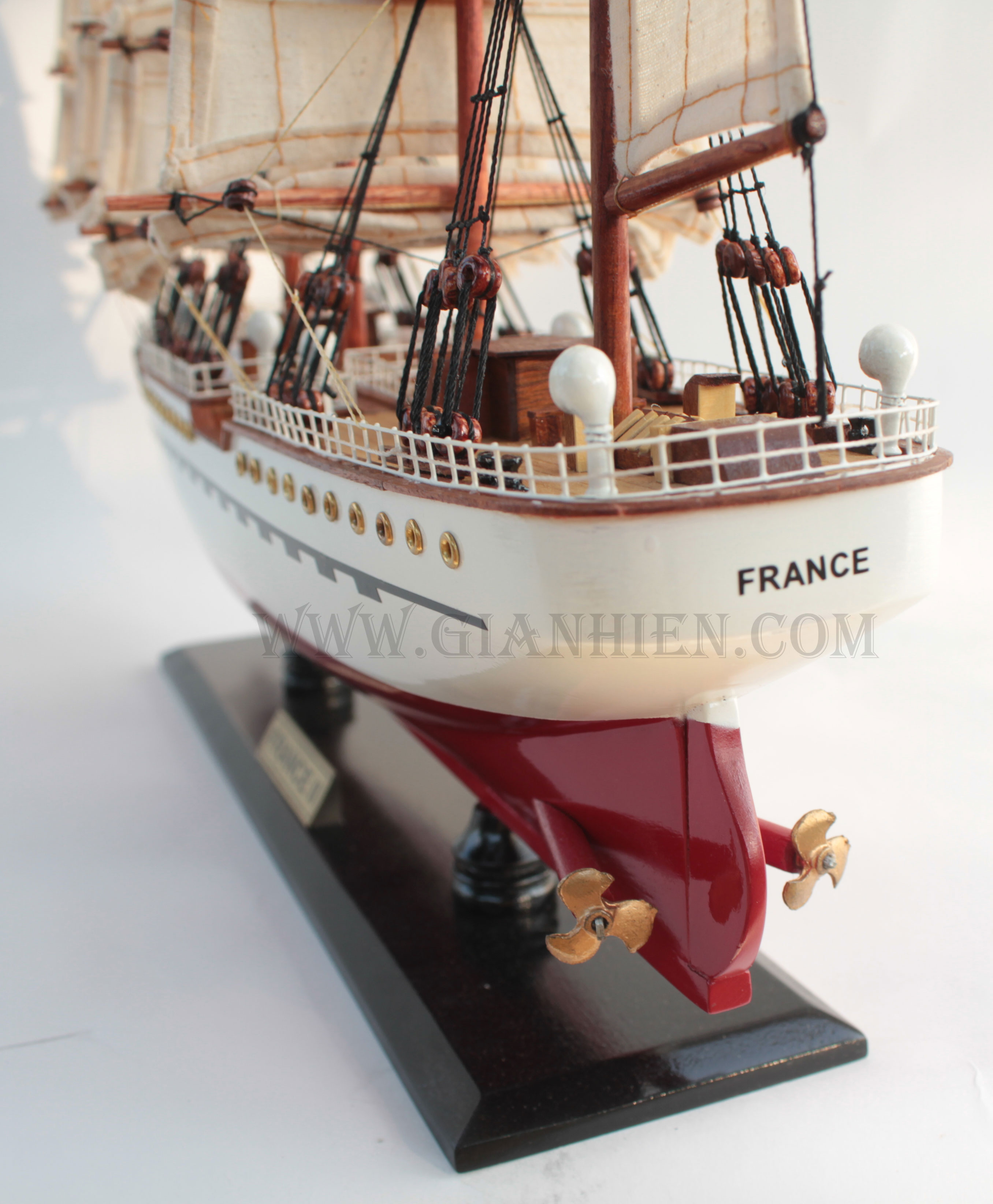 Mô Hình Thuyền Gỗ Lưu Niệm Phong Thủy Gia Nhiên Dạng Thuyền Cổ FRANCE II Chất Lượng Cao Xuất Khẩu