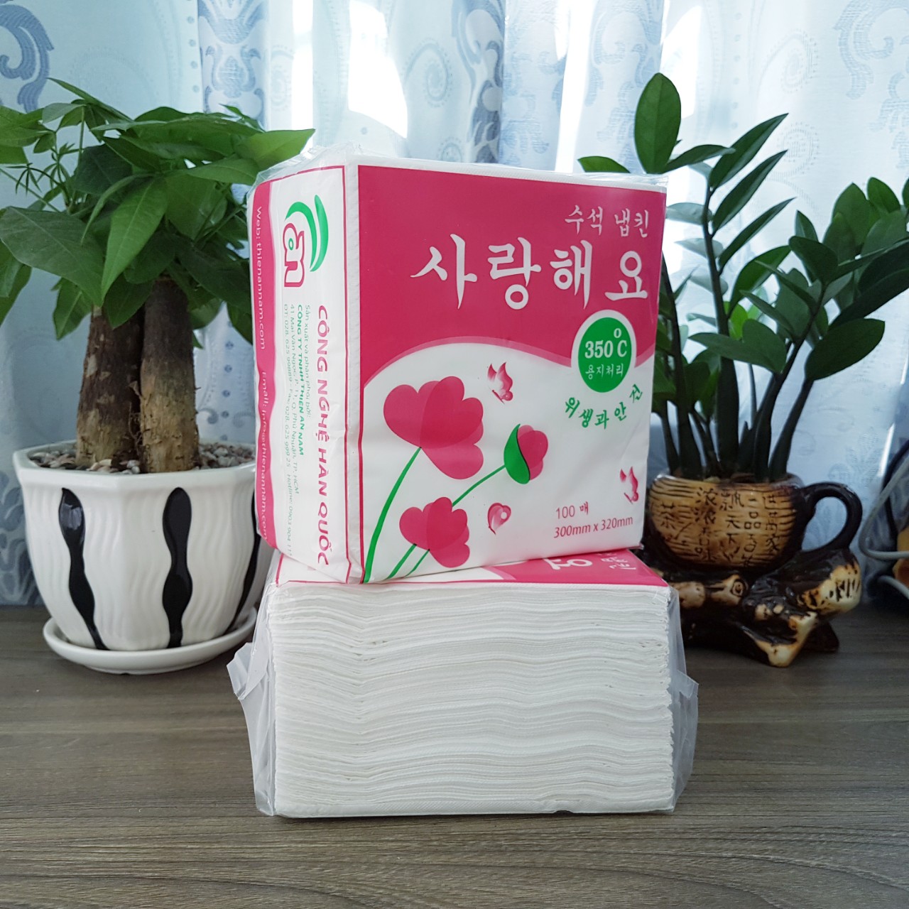 Cây (10 gói) khăn giấy vuông Napkin Hàn Quốc 100 tờ/ gói - 320x330mm