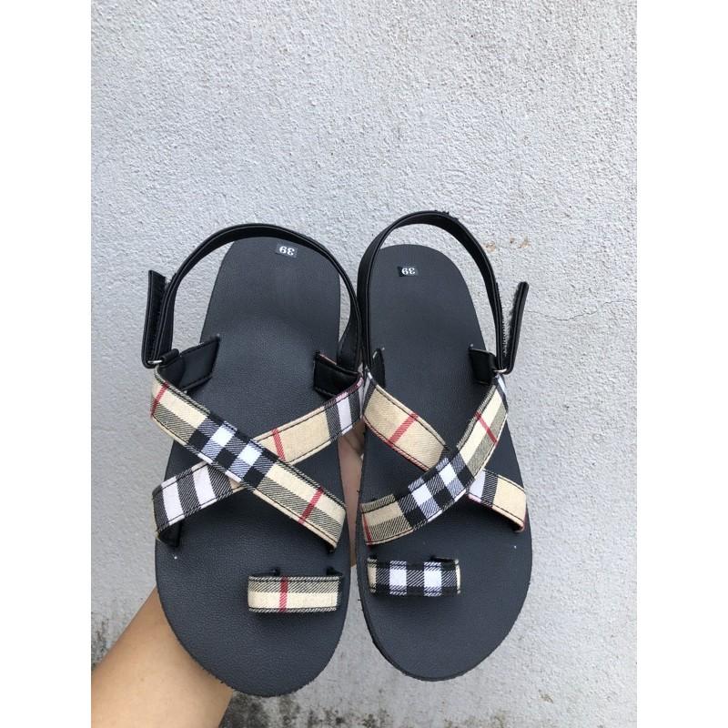 dép sandal nữ ( đế đen quai ca rô sọc vàng ) size có từ 35 nữ đến 40 nữ size khác nhắn tin chọn thêm