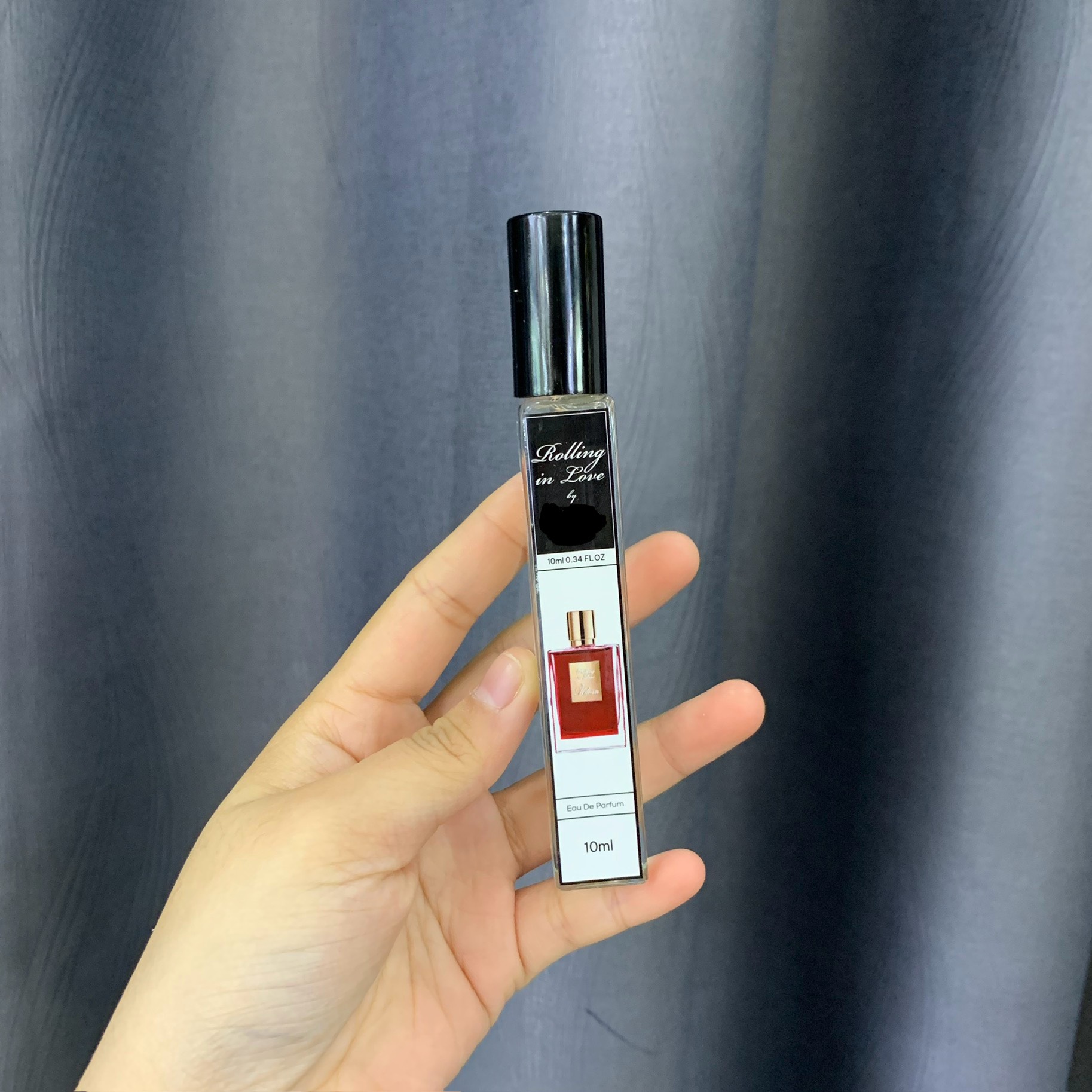 Tinh dầu nước hoa dạng xịt 10ml Rolling in Love (mùi unisex)