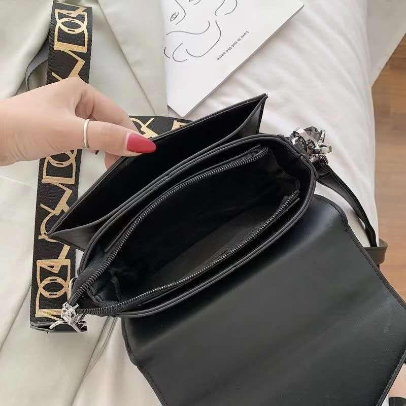 Túi đeo chéo nữ hàng Quảng châu trần chỉ khóa bấm