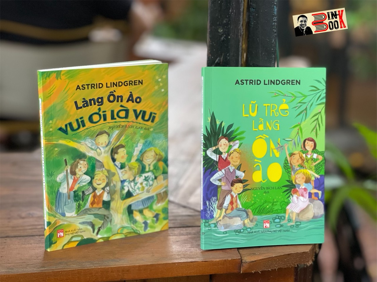 (Combo 2 cuốn Astrid Lindgren) LÀNG ỒN ÀO VUI ƠI LÀ VUI - LŨ TRẺ LÀNG ỒN ÀO VUI ƠI LÀ VUI - Astrid Lindgren - Người dịch: Nguyễn Bích Lan - Nxb Phụ Nữ – bìa mềm