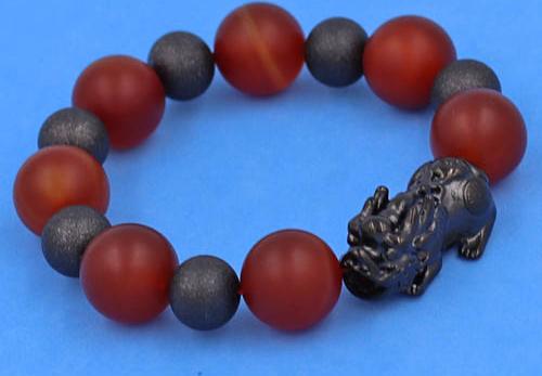 Chuỗi đeo tay Tỳ Hưu inox charm Thạch Anh Đỏ Mờ Size 16 ly phối 6 bi - hợp mệnh Hỏa, mệnh Thổ - Chuỗi size XXL