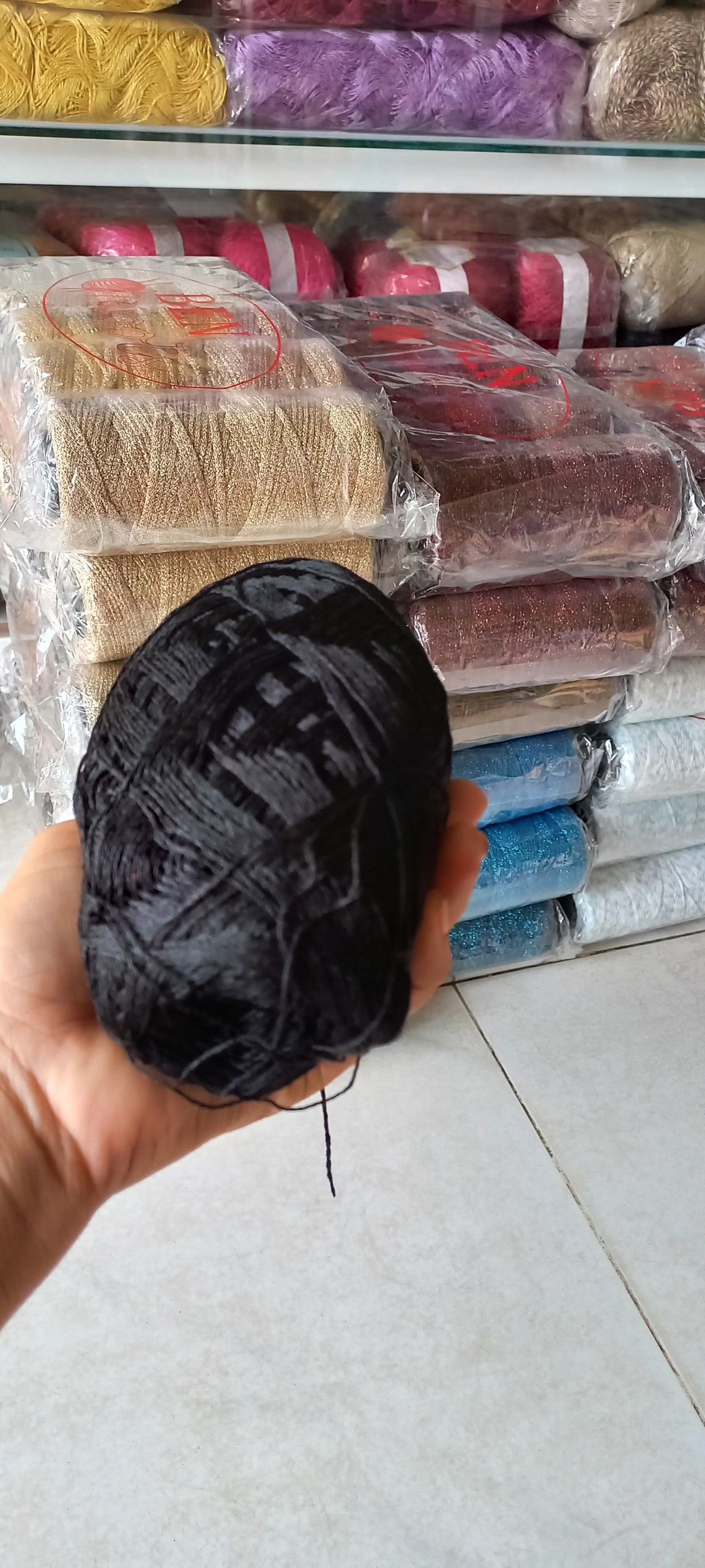 Sợi len xà cừ dùng trong đan móc màu số 12