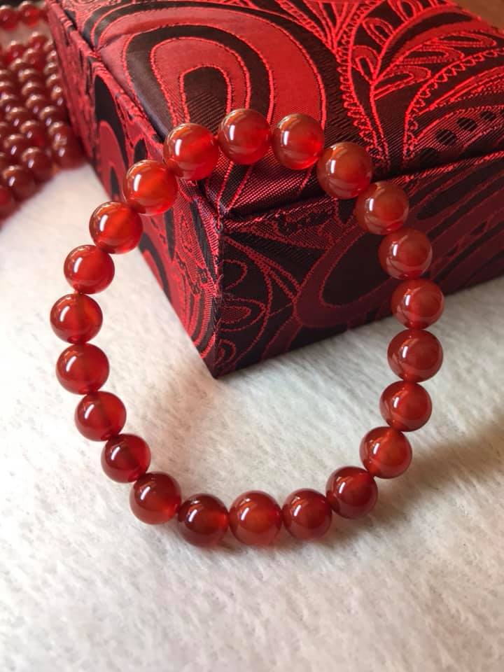 Vòng Tay ĐÁ MÃ NÃO ĐỎ TƯƠI SÁNG ĐẸP SIZE 8MM MAY MẮN NỮ MẠNG HỎA MẠNG THỔ ĐEO RẤT HỢP TỐT Ạ