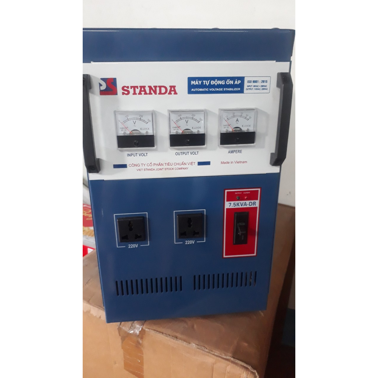 ỔN ÁP STANDA 7.5KW GIẢI 90-250V THM CÓ 3 ĐỒNG HỒ VÀ 2 Ổ CẮM
