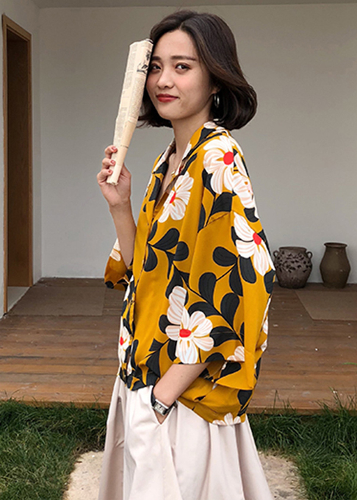 Áo sơ mi nữ cổ vest in hoa hướng dương
