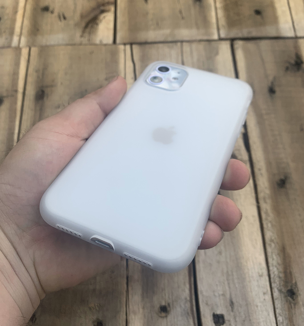 Ốp lưng dẻo trong sần nhám dành cho iPhone 11