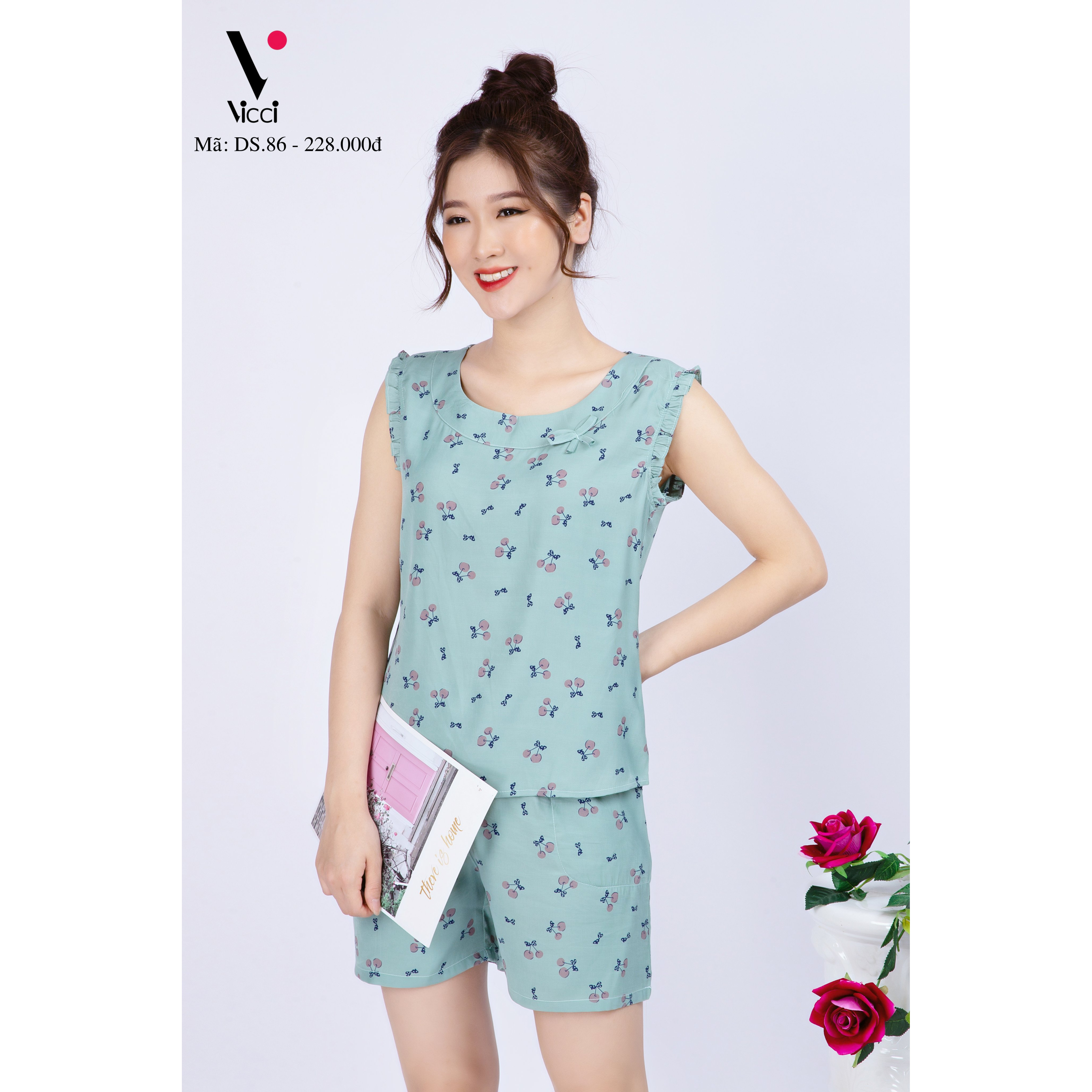 Đồ bộ mặc nhà – Bộ đồ ngủ nữ - Set đồ mặc nhà – Bộ đùi nữ mặc nhà – Bộ đũi mặc nhà áo tay bèo nhún, quần sooc Vicci DS.86 phối họa tiết hoa lá