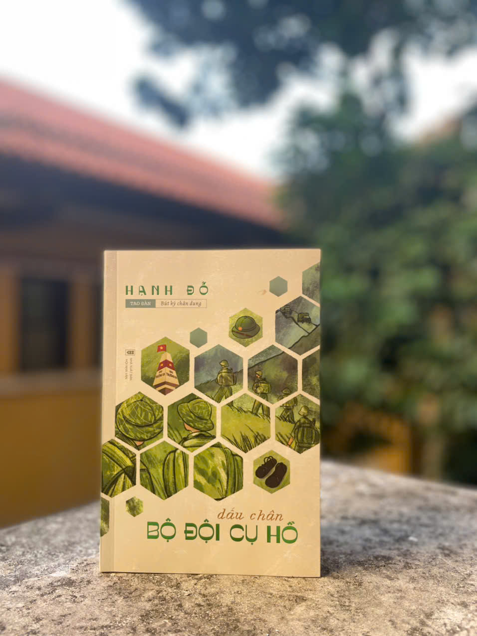 [Sách] Dấu chân Bộ đội Cụ Hồ - Hạnh Đỗ - Sách Tao Đàn