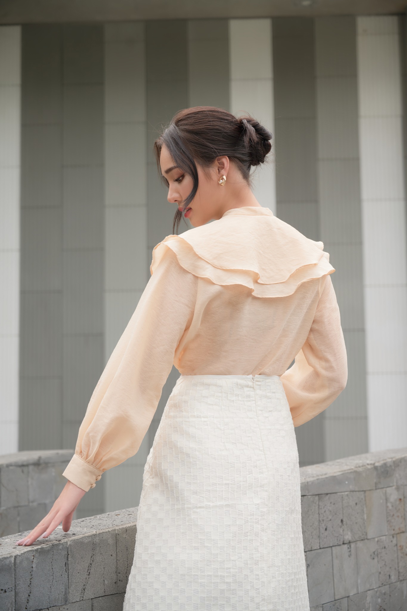 OLV - Áo Kaily Beige Top