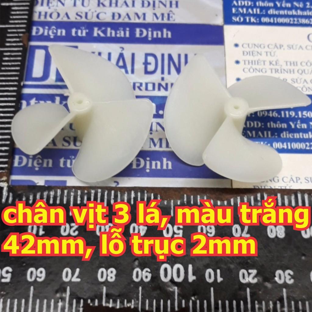 chân vịt tàu thủy mô hình 3 lá, 3 cánh màu trắng nhựa cứng (bộ 2 cánh thuận nghịch) 42mm, lỗ trục 2mm kde5486