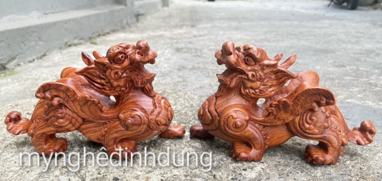 Cặp tỳ hưu phong thủy bằng gỗ hương đá kt 20×12×8cm