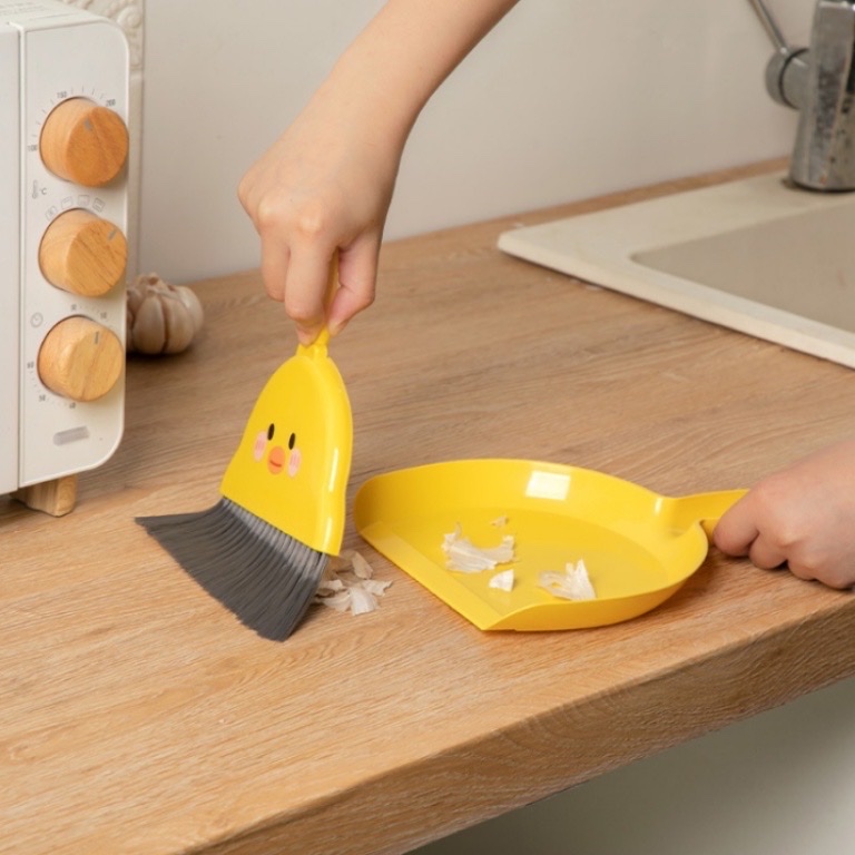Chổi mini quét bụi bàn thờ đa năng kèm ky hốt rác , dễ dàng vệ sinh