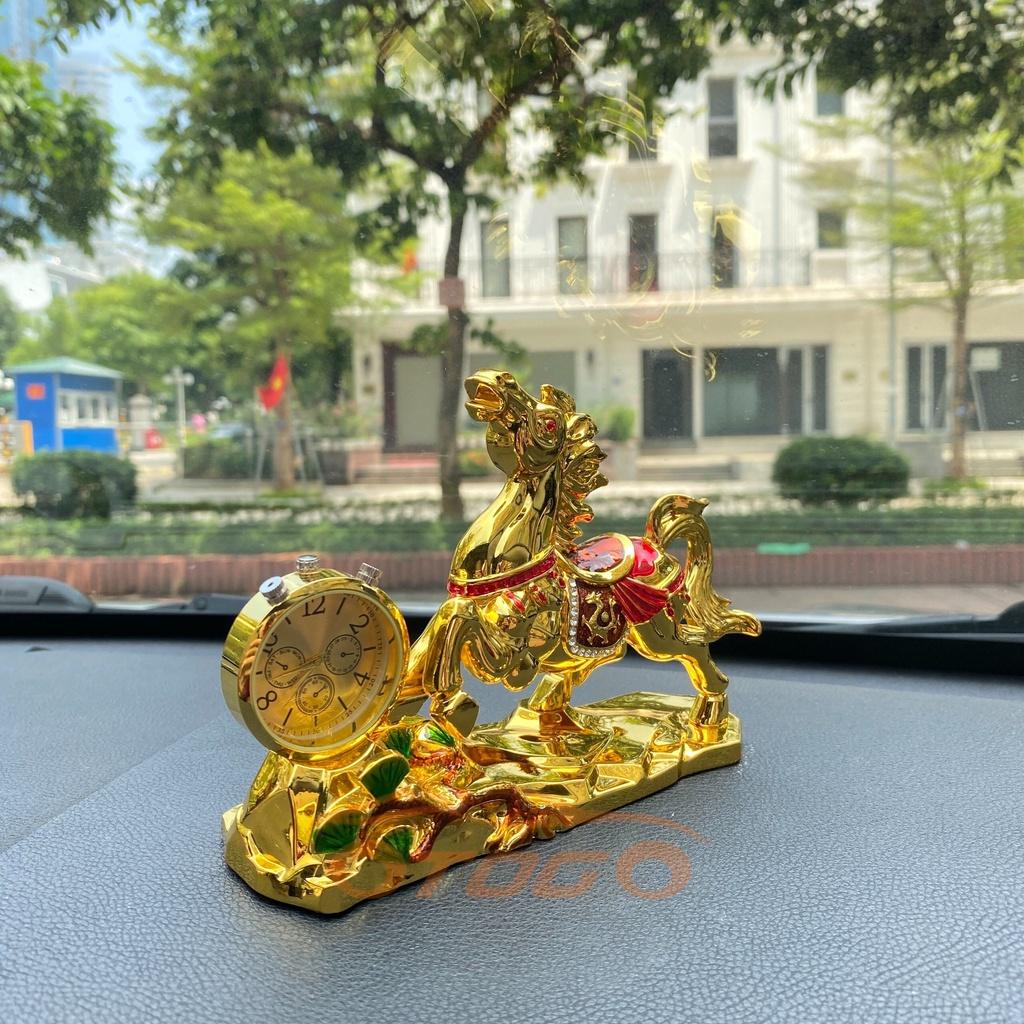 Tượng Ngựa Phong Thủy Đặt Taplo Xe Ô Tô, Xe Hơi Tuấn Mã Vượt Dốc Kèm Đồng Hồ Và Tinh Dầu Thơm- Ý Nghĩa Mã Đáo Thành Công