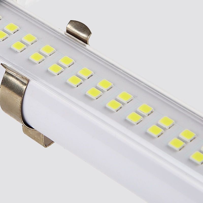 Đèn năng lượng mặt trời T8 có 3 công suất 100w 150w 200w , chỉ số kháng nước IP67 an toàn khi sử dụng
