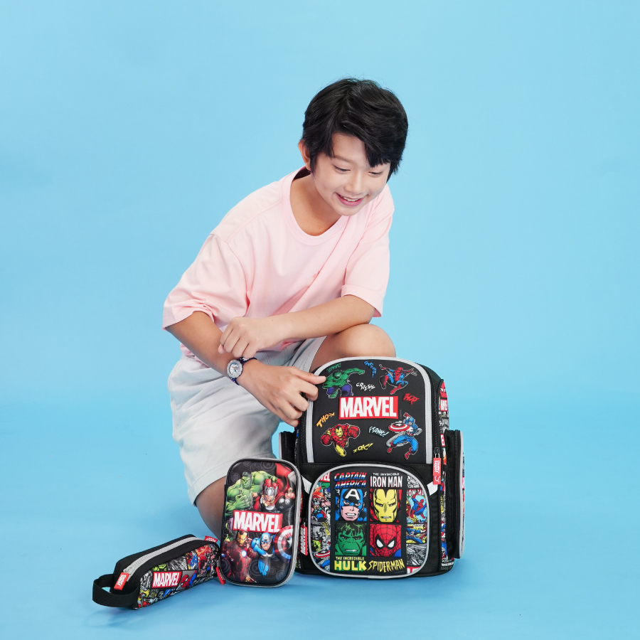 Bóp Viết Classic Siêu Anh Hùng Marvel Đen CLEVER HIPPO HLM0105
