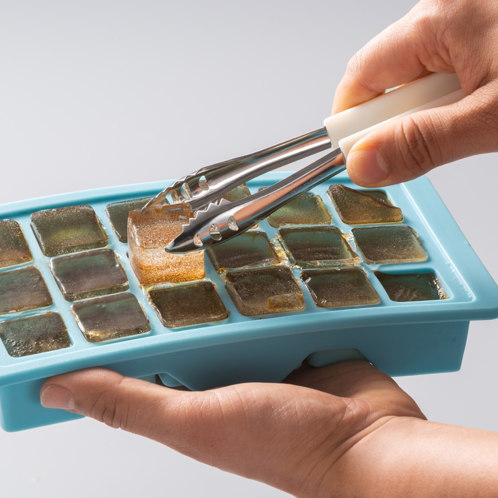 Khay Làm Đá LocknLock SLX16 Silicone Ice Tray, Hàng Chính Hãng, Làm Thạch Rau Câu Và Kem - JoyMall