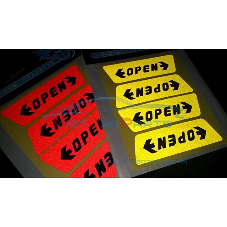 Decal phản quang dán cánh cửa ô tô chống va chạm