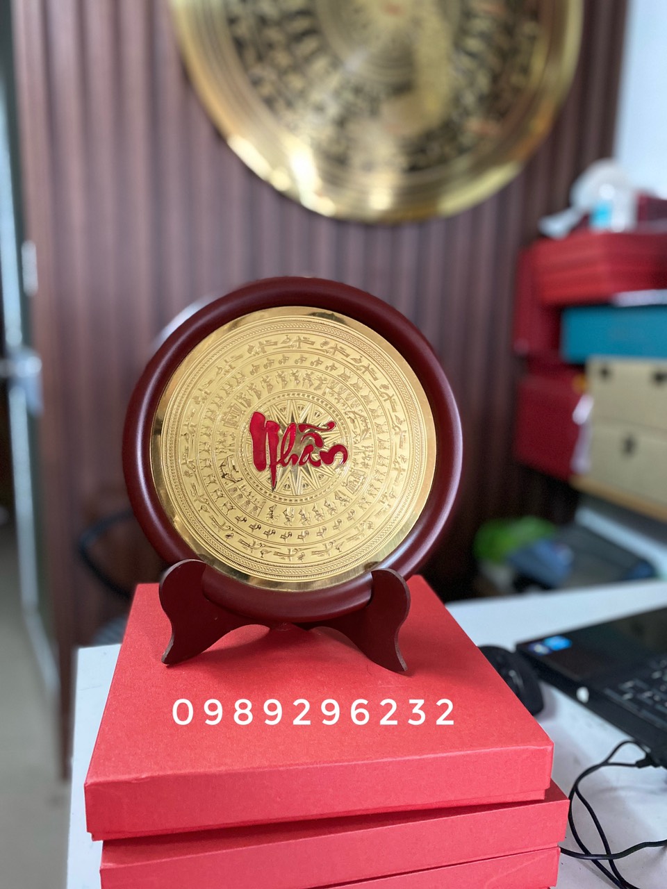 Đĩa mặt trống có chữ Nhẫn bằng đồng quà tặng mỹ nghệ