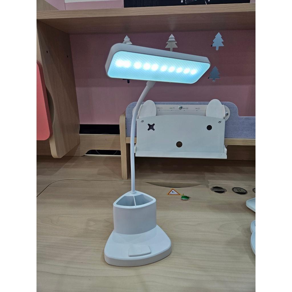 Đèn để bàn học tập và làm việc