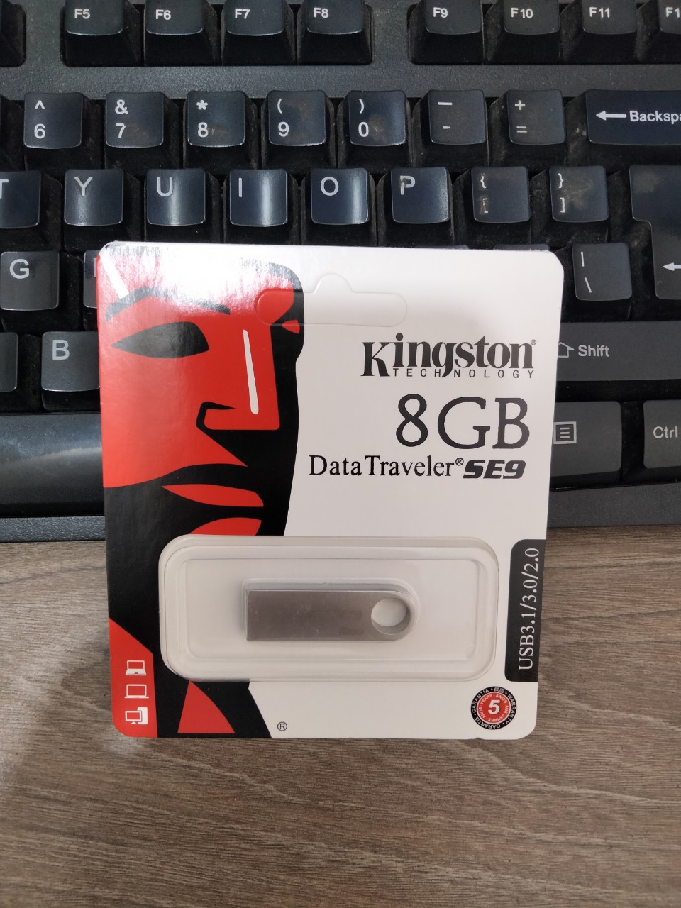 Usb  8gb vỏ kim loại, thiết kế nhỏ gọn chống nước - hàng nhập khẩu