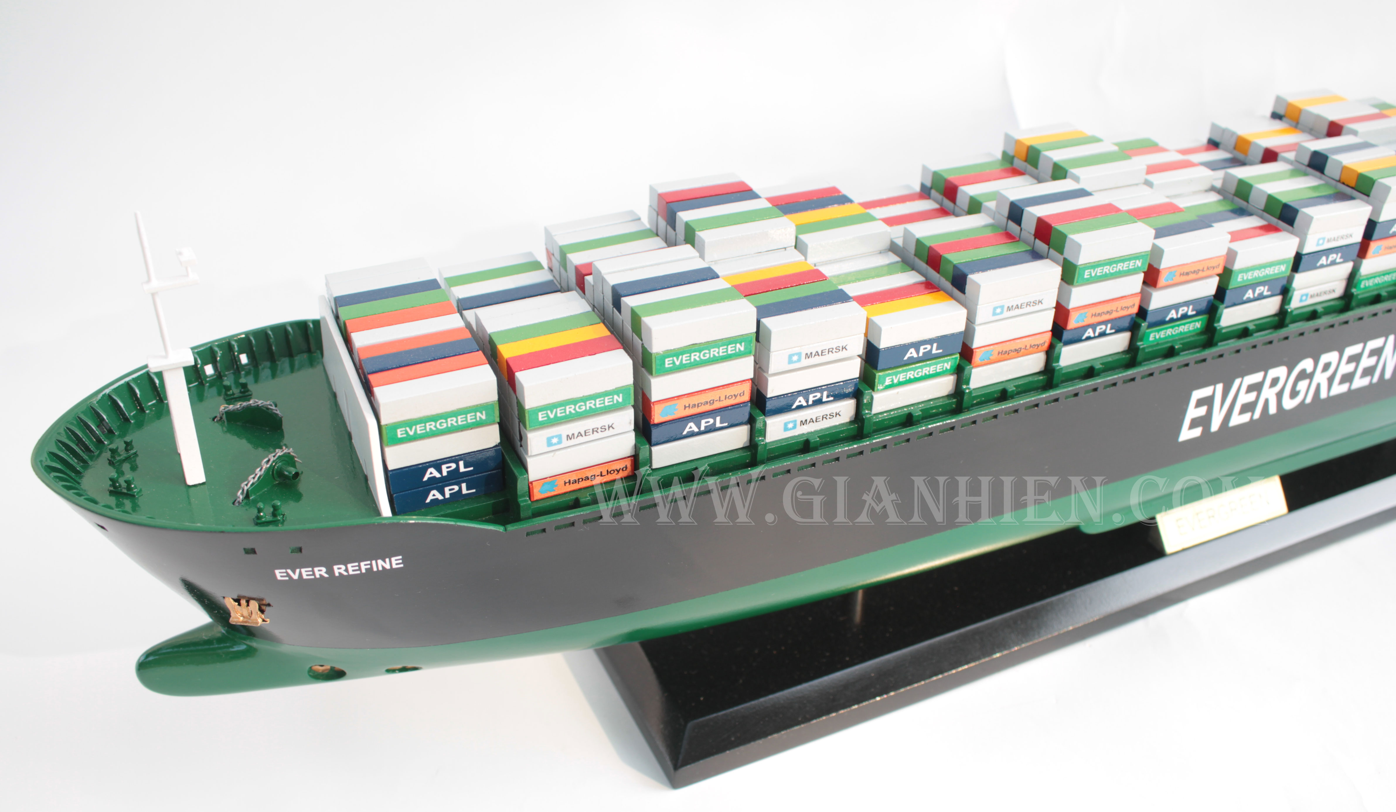 Mô hình tàu chở hàng EVERGREEN