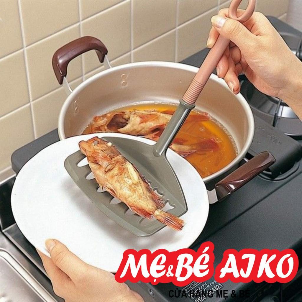 Xẻng lật bản rộng