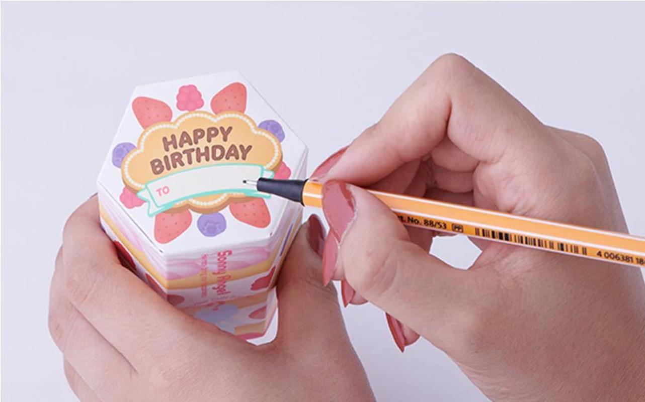 Blindbox Mô Hình Trang Trí Mini - Sonny Angel - Birthday Gift Series - Smiski