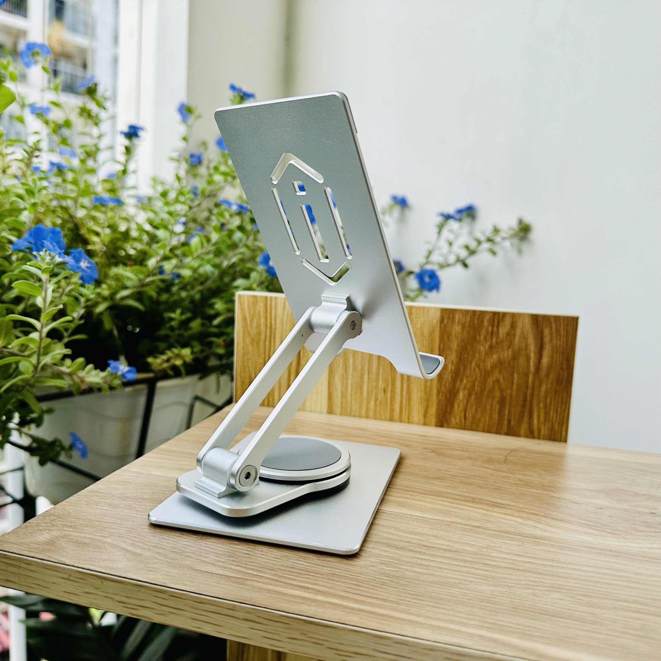 Kệ đỡ điện thoại & máy tính bảng WIWU ZM107 – Hợp kim nhôm cao cấp, xoay 360°, gập gọn. Hàng Nhập Khẩu