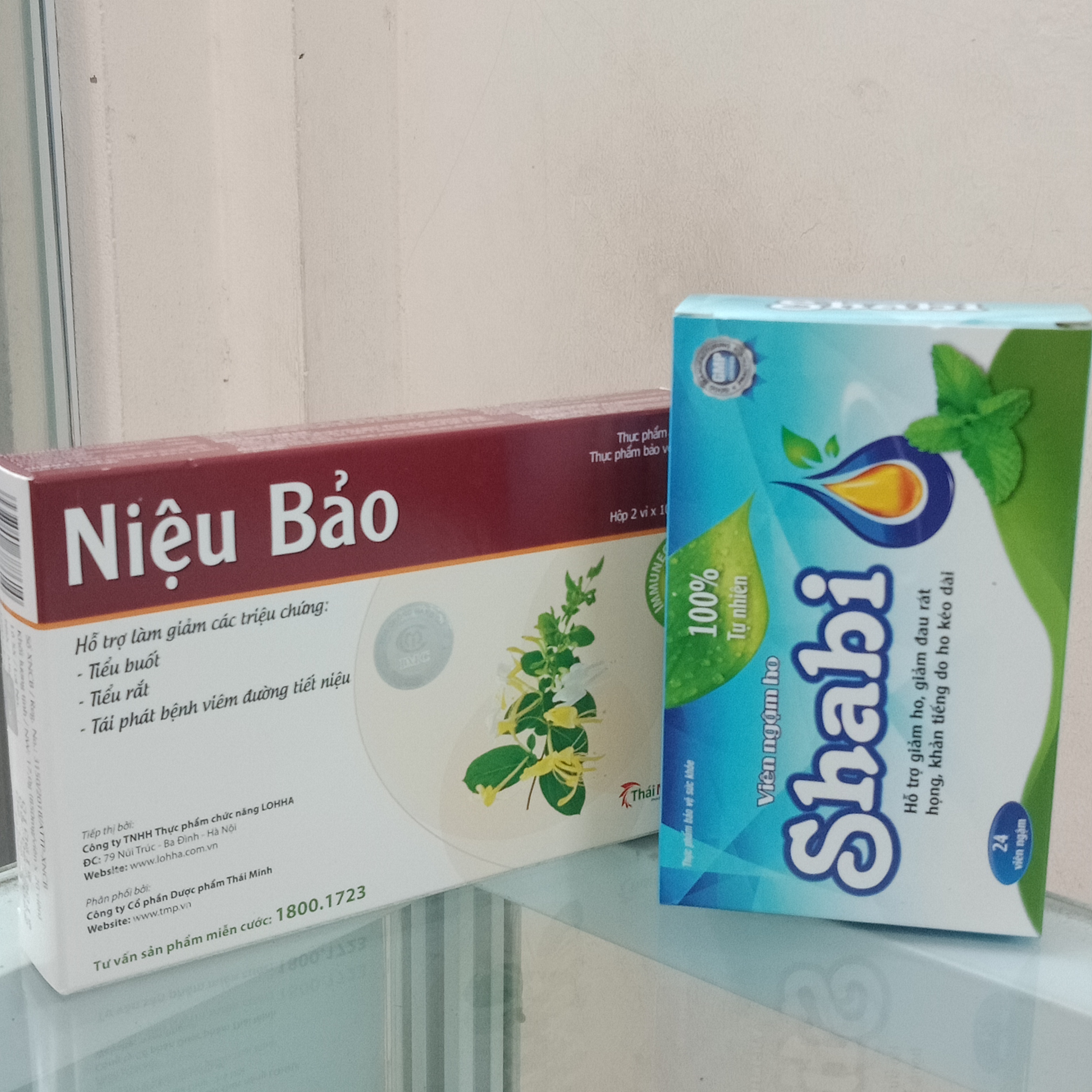 Thực phẩm bảo vệ sức khỏe Niệu Bảo hỗ trợ giải độc, lợi tiểu, bảo vệ hệ miễn dịch, làm giảm các triệu chứng tiểu buốt, tiểu rắt, tiểu đục, bí tiểu, nóng trong &amp; Viên ngậm ho SHABI giảm ho, ngứa rát cổ họng, đau rát họng hộp 24 viên