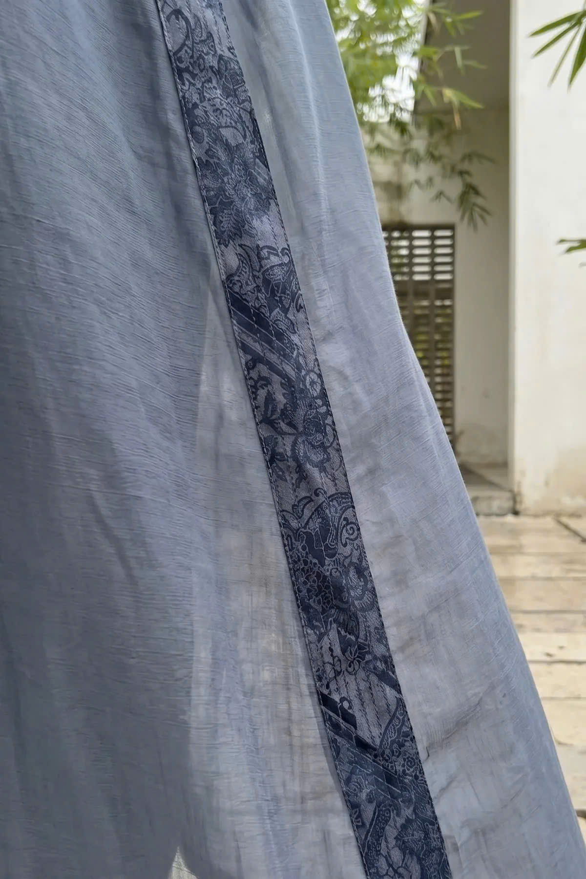 Đầm Suông Dài Kaftan Xanh Phối Hoạ Tiết Lam Vũ Dre240 thời trang Hity